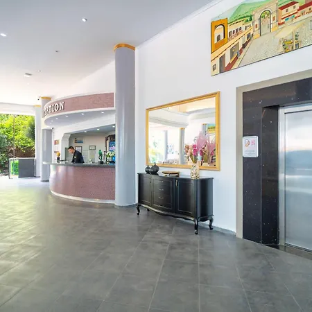 Hotel Montebello 4*
