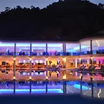 Отель Montebello 4*