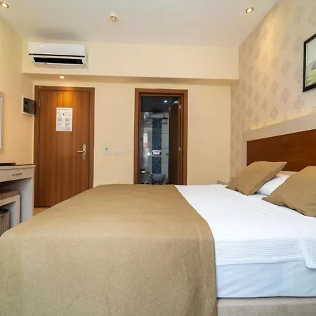 Hotel Montebello -