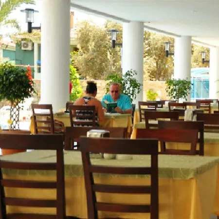 Hotel Montebello