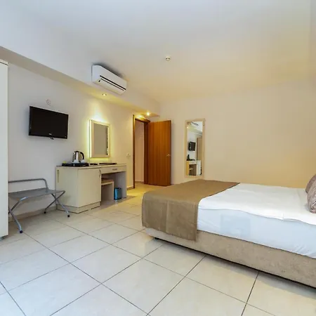Montebello ホテル 4*