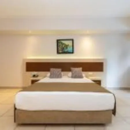 Montebello فندق أولدينيس