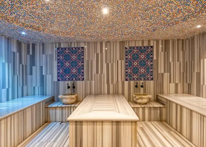 Hotel Montebello 4*