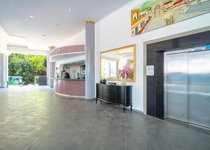 Hotel Montebello 4*