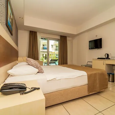 Hotel Montebello 4*